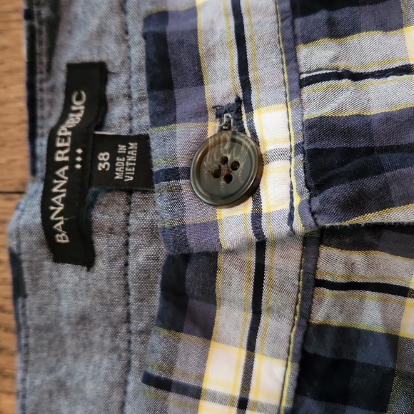 Banana Republic shorts - Picture 2 of 7